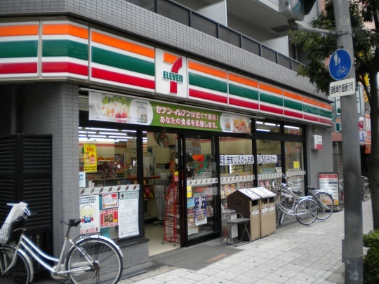 コンビニ　セブンイレブン大阪福島７丁目店（コンビニ）まで4m