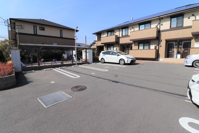 駐車場　駐車場