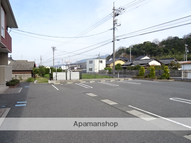 その他　前面道路（その他）まで0m