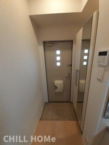 玄関　当社、チルホームのHPもご覧ください(^^)/物件情報多数♪