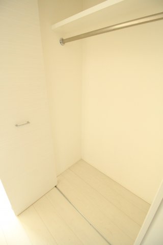 収納　（別タイプ参考写真）LEXE日暮里id　荒川区東日暮里4