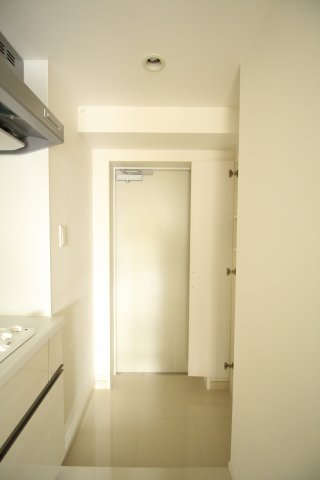玄関　（別タイプ参考写真）LEXE日暮里id　荒川区東日暮里4