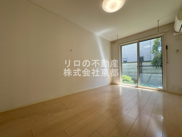 居室・リビング　南に面した洋室は採光・通風に優れた心地よい空間です！