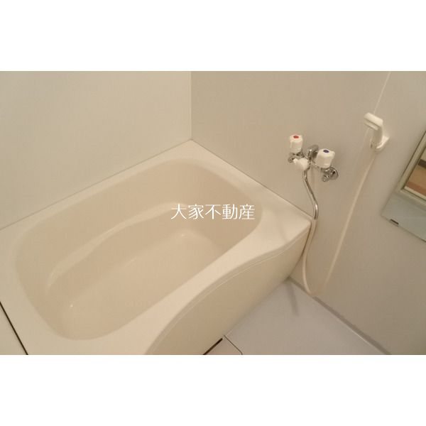 バス・シャワールーム　※別部屋写真のためイメージ。現況優先です。