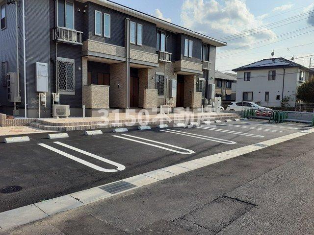 駐車場　駐車場に車を止められます