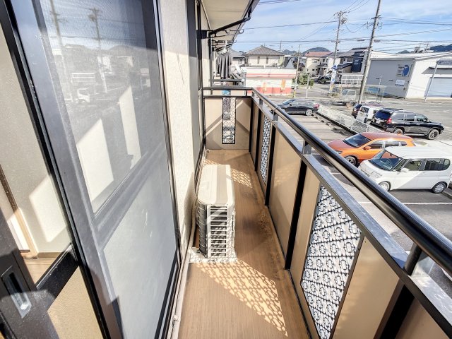 バルコニー　掲載写真は空室の別部屋を掲載しております。実際のお部屋と仕様