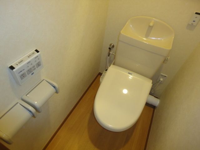 トイレ　☆ゆっくりとお考え事でもいかがですか☆