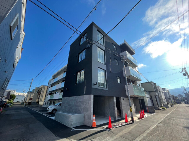 建物外観　札幌市西区発寒１条「ＣｒｅａＲｅｓｉｄｅｎｃｅ発寒南」