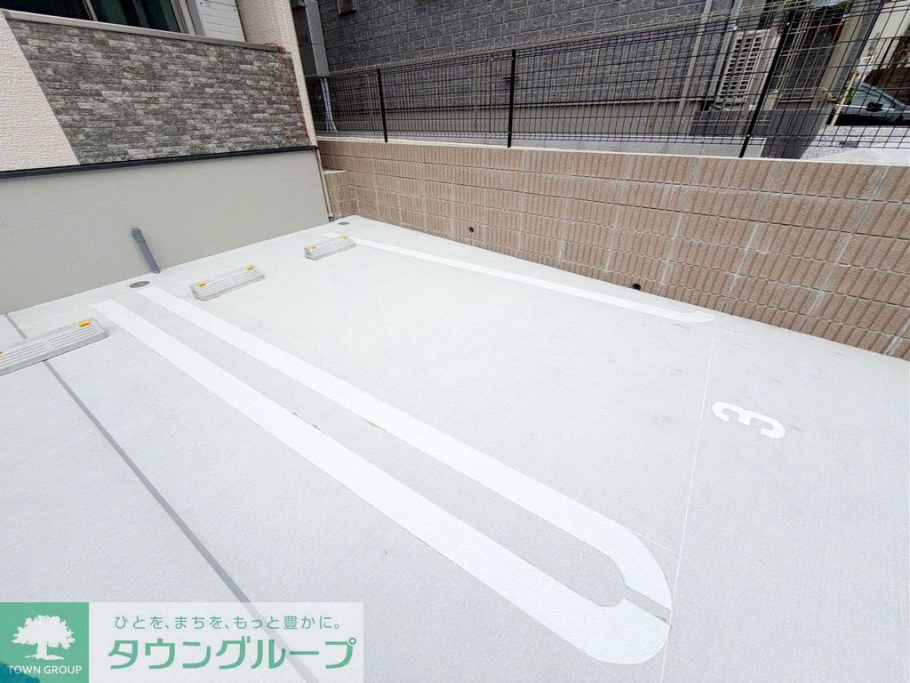 駐車場　バルコニー