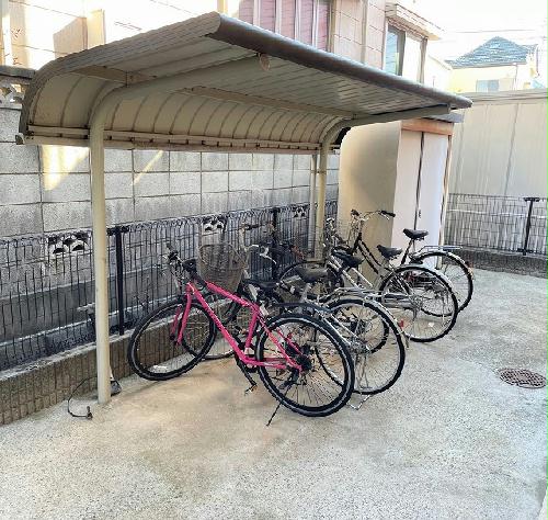その他共有部分　屋根付き駐輪場
