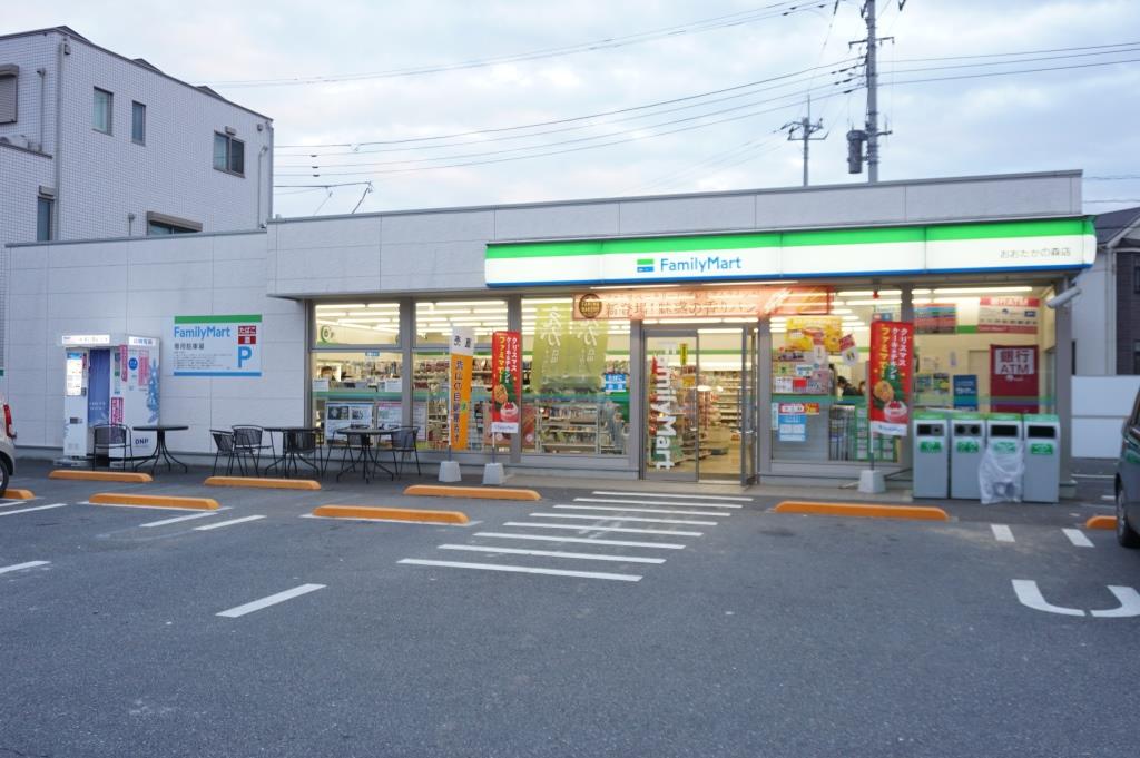 コンビニ　ファミリーマートおおたかの森店（コンビニ）まで488m