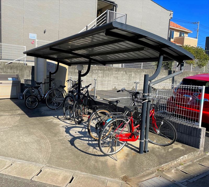 その他　屋根付き自転車置き場