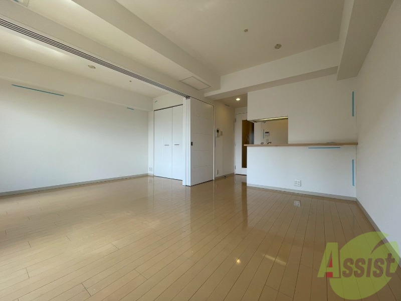 居室・リビング　広くてキレイなお部屋が広がっていて、充実した生活が送れそう。