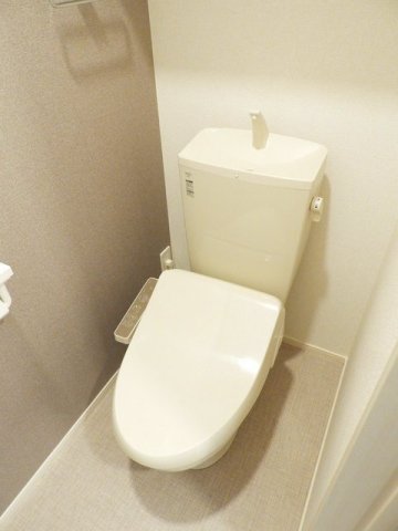 トイレ　落ち着いたトイレです