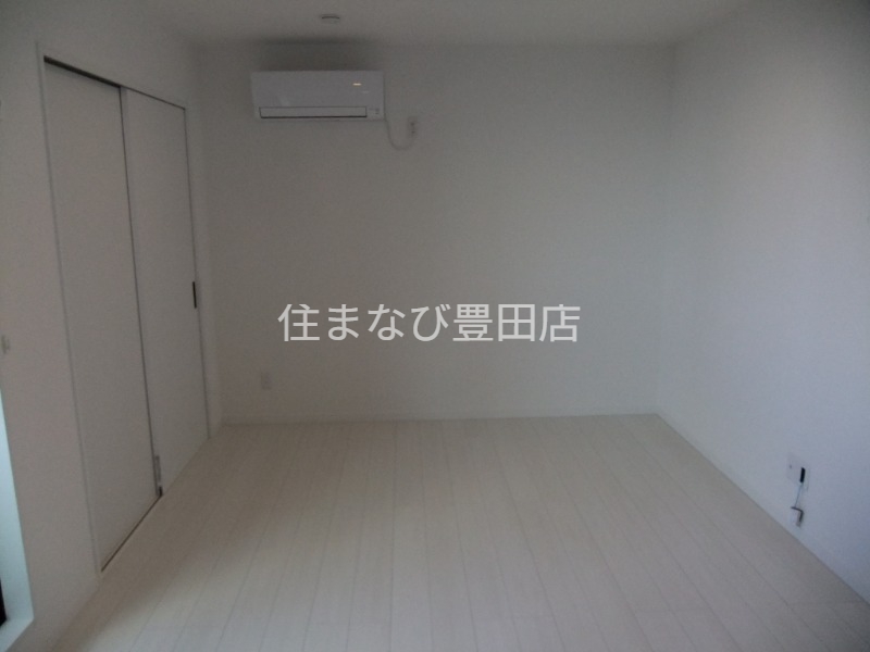 居室・リビング　同型別部屋写真