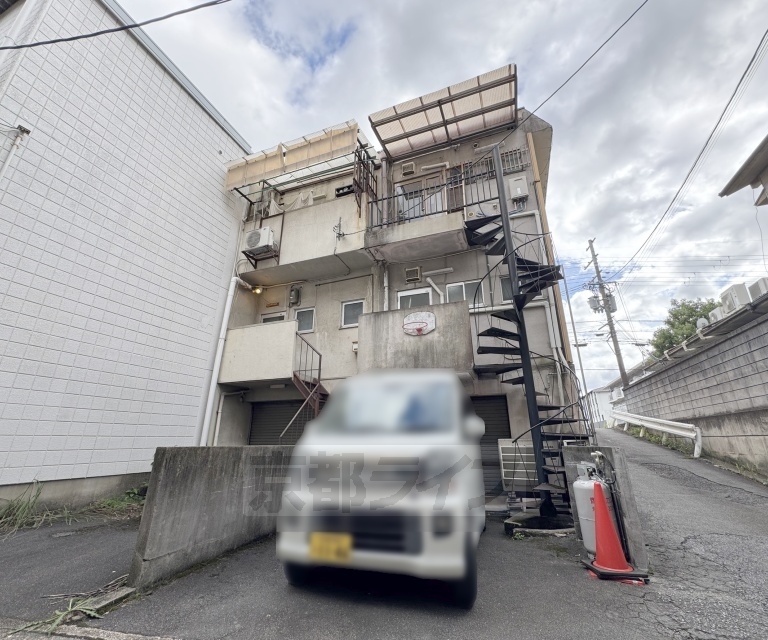 牛ヶ淵マンションの外観写真