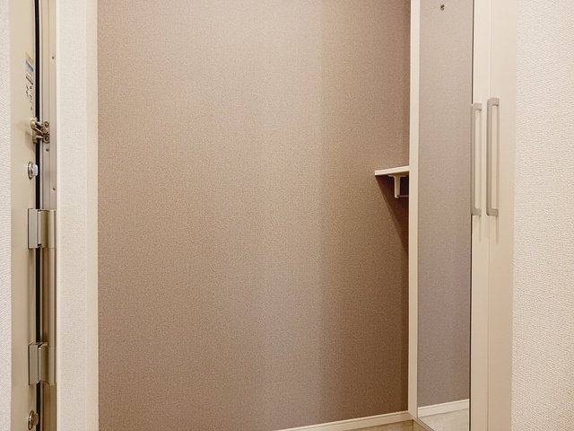 玄関　収納もある玄関です