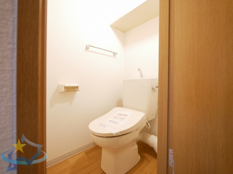 シャンドール宮の森のトイレ写真