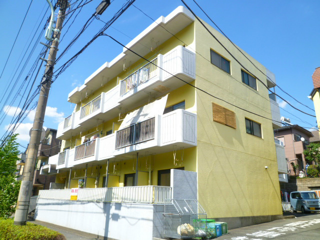 建物外観　敷金礼金無しで初期費用お安めの鉄筋コンクリートマンション♪