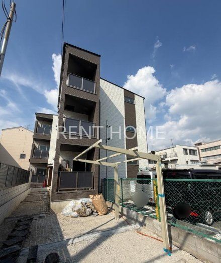 建物外観　建築中です