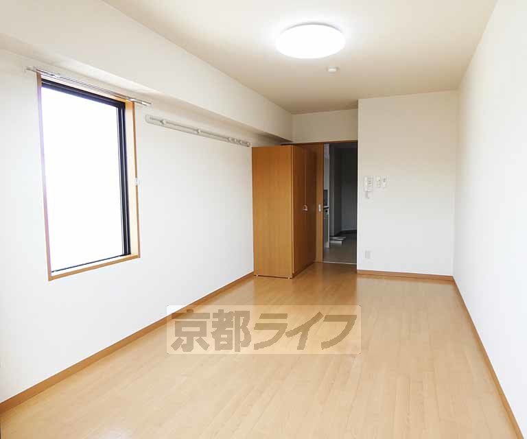 サンシード桃山の居間写真