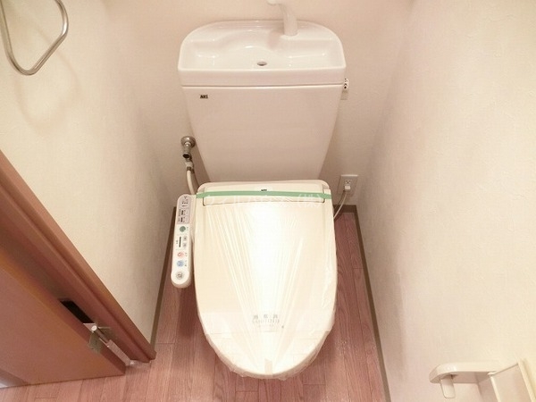 トイレ　ウォシュレット！