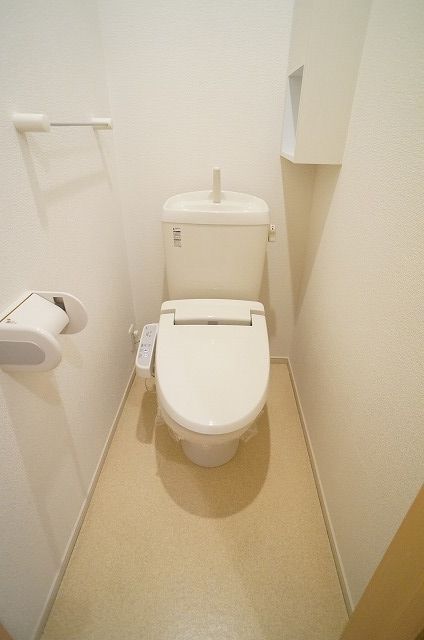 サンリット ファミーユ Iのトイレ写真
