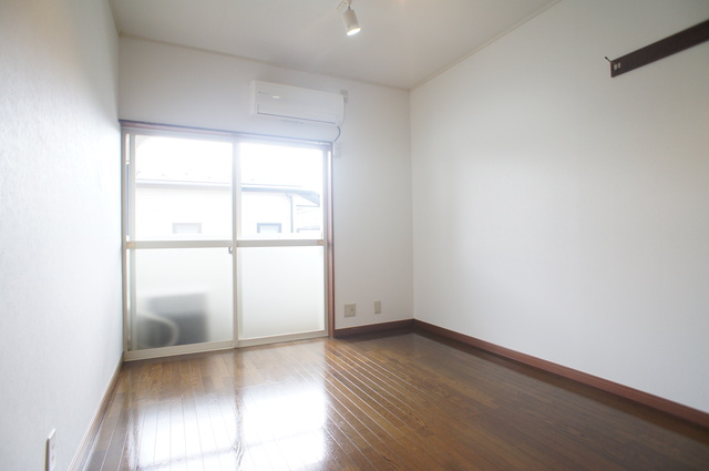 居室・リビング　南向きで日当たり良好なお部屋！暖かな日差しが入ります♪