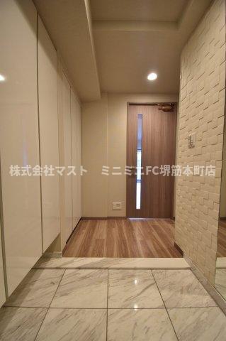地下鉄中央線 堺筋本町駅 徒歩2分 30階建 築9年の玄関写真