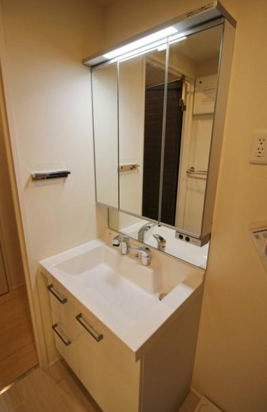 洗面設備　別部屋の画像を使用しております。