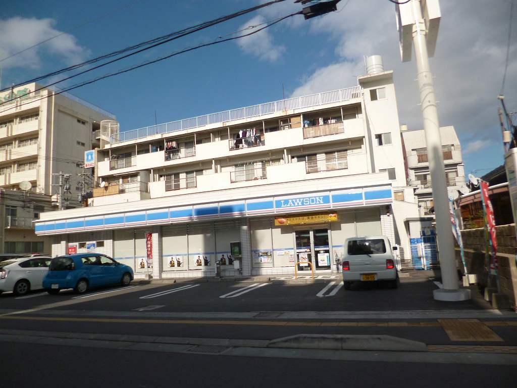 コンビニ　ローソン下荒田4丁目店（コンビニ）まで60m