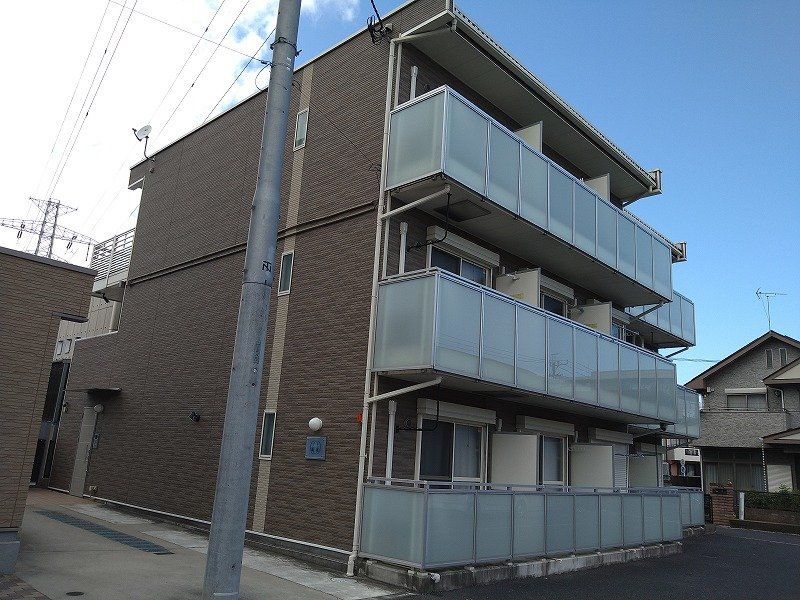横浜市港北区新羽町のマンションの建物外観