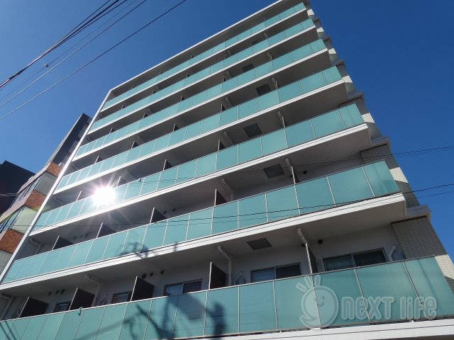 横浜市西区西平沼町のマンションの建物外観