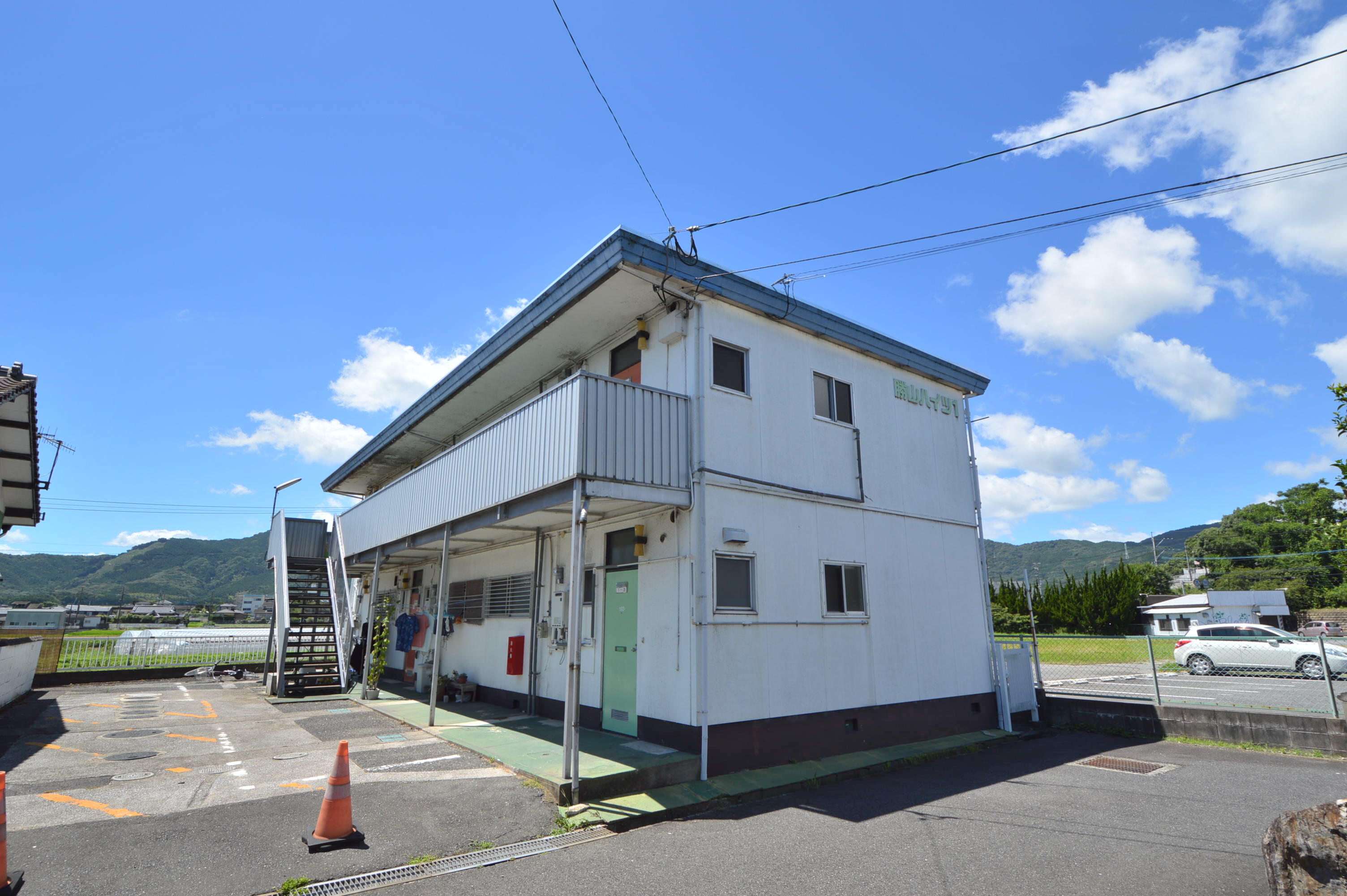 勝山ハイツ　1の建物外観