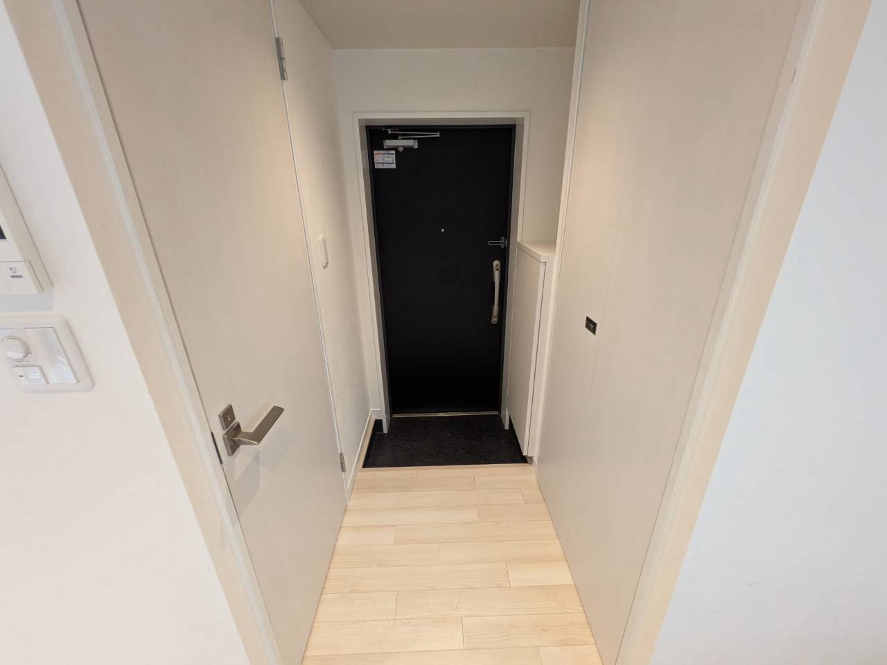 DOMUS南千束の玄関写真