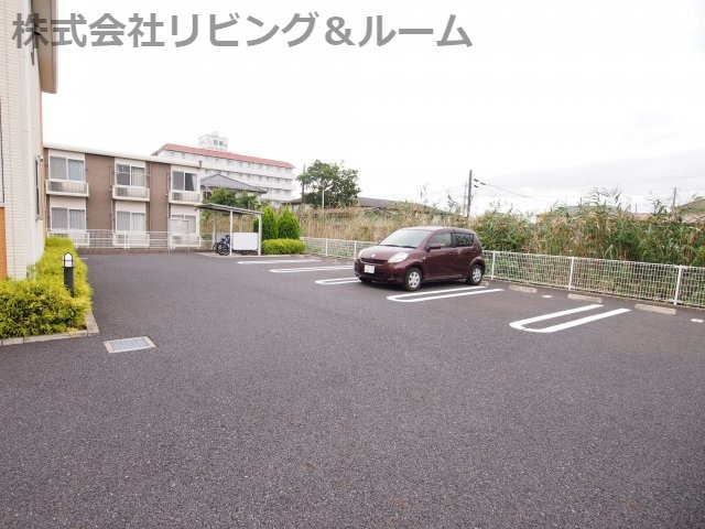 【リーリエの駐車場】