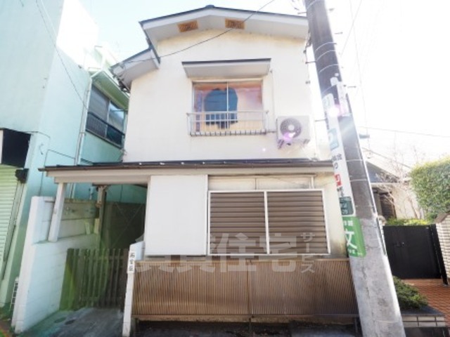 【雨宮荘の建物外観】