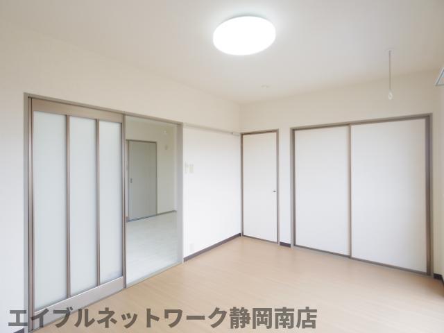 居室・リビング　ゆったり過ごせる居間です
