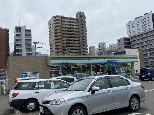 【仙台市宮城野区鉄砲町中のマンションのコンビニ】