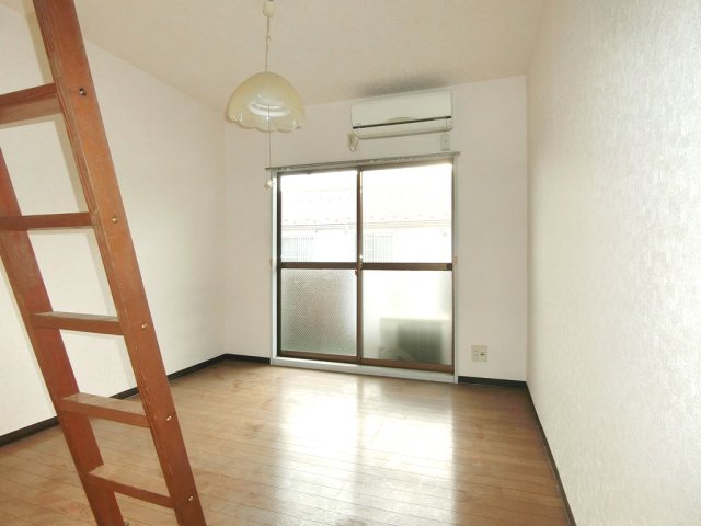 居室・リビング　洋室