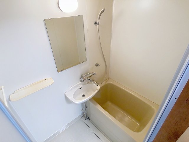 バス・シャワールーム　2025年11月撮影※現況を優先します