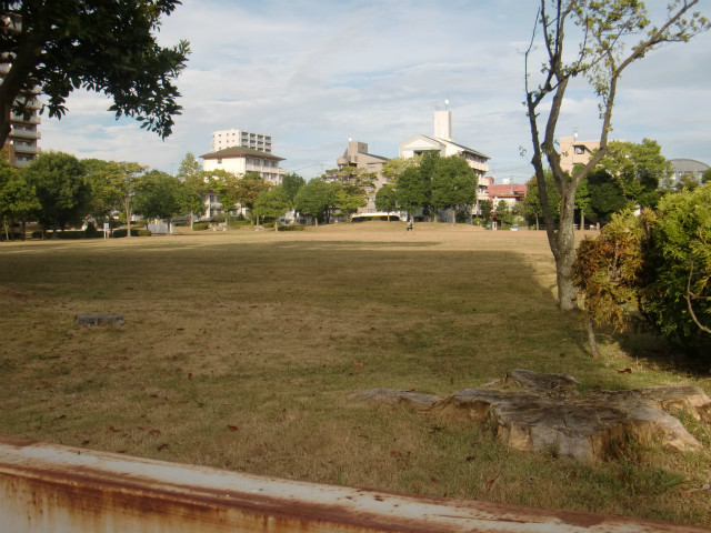 【グレースタワー城南の公園】