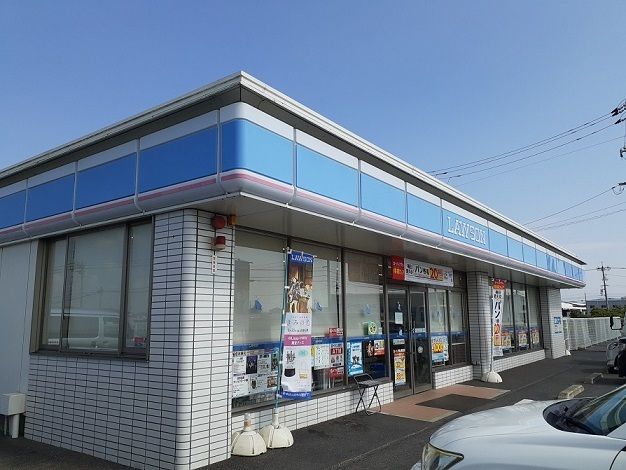 【岡山市中区湊のアパートのコンビニ】