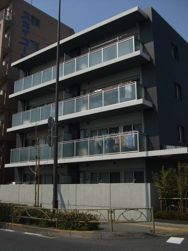 板橋区東新町のマンションの建物外観