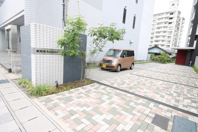 【東岡崎Residenceのエントランス】