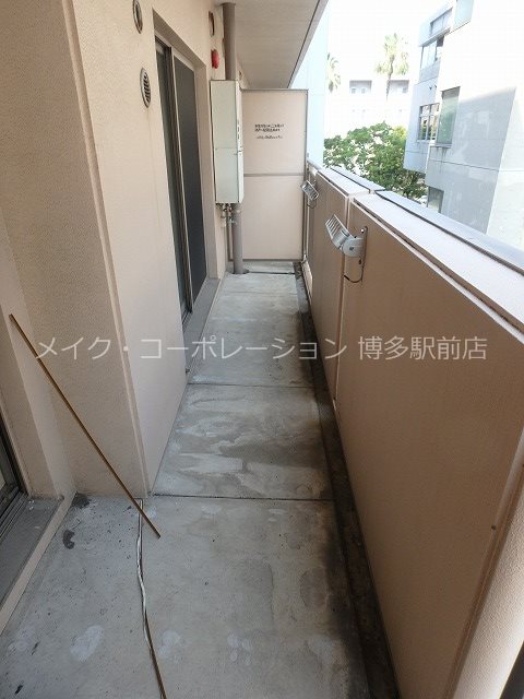 【福岡市博多区奈良屋町のマンションのバルコニー】