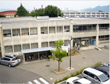 図書館　白石市図書館（図書館）まで683m