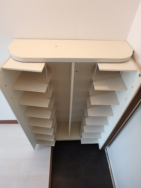 収納　シューズBOX