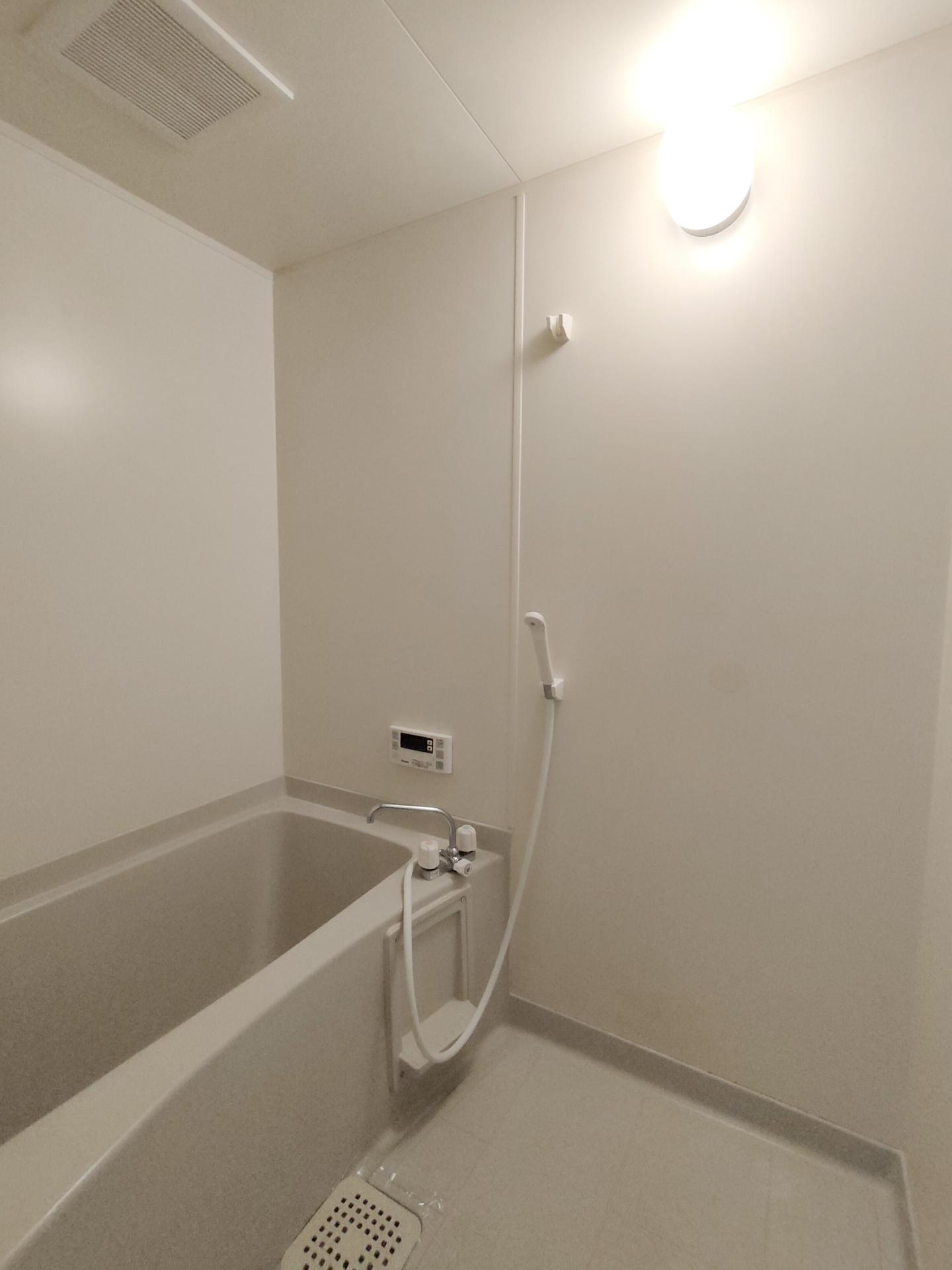 バス・シャワールーム　バスルーム