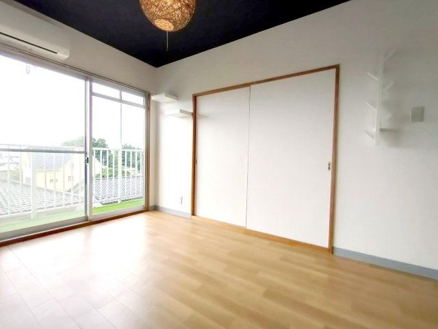 その他部屋・スペース　南向きで明るい居室